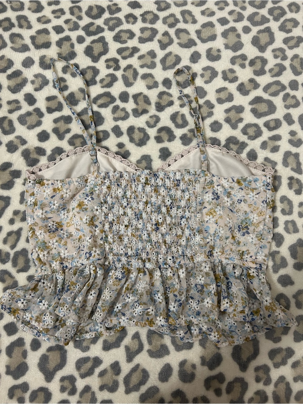 Small Floral Lace-Up Ruffle Cami Top - Picture 3 of 4